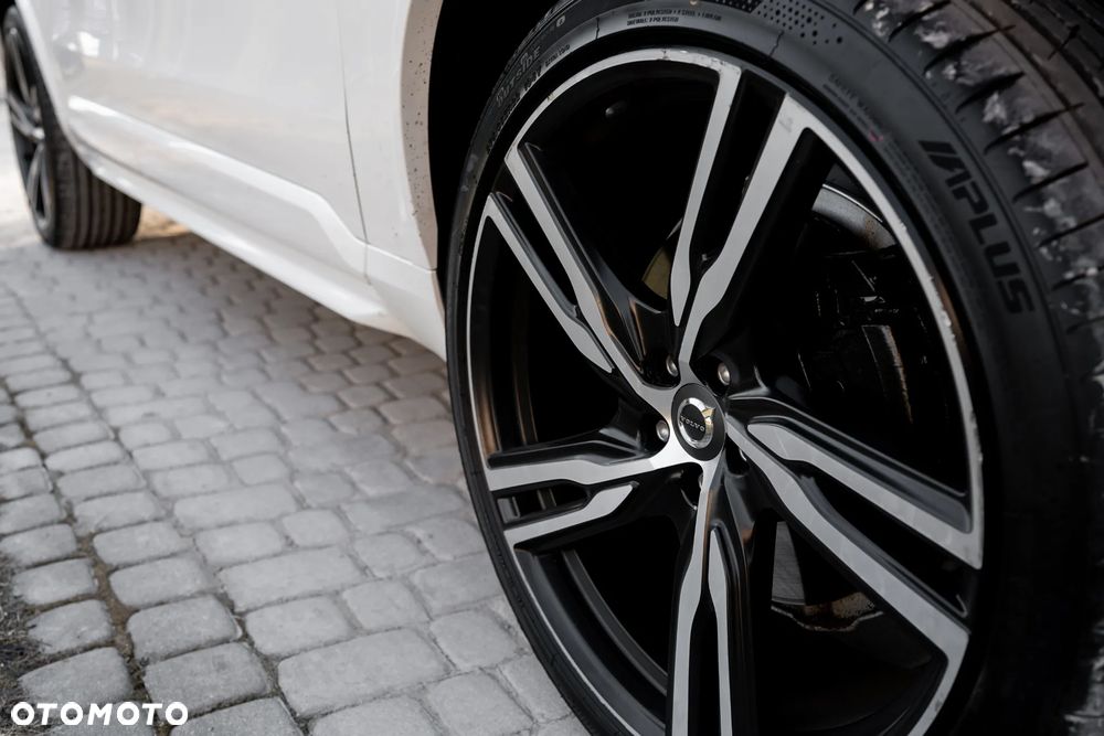 Volvo XC 90 T6 AWD Geartronic RDesign - 12