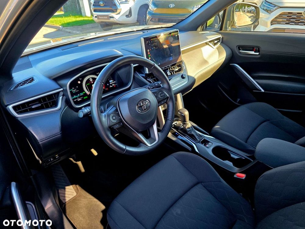 Toyota Corolla Cross - 13