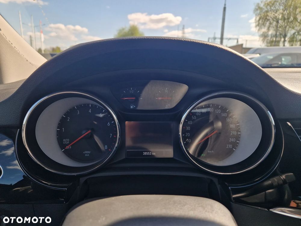 Opel Astra 1.2 T Ultimate S&S - 19