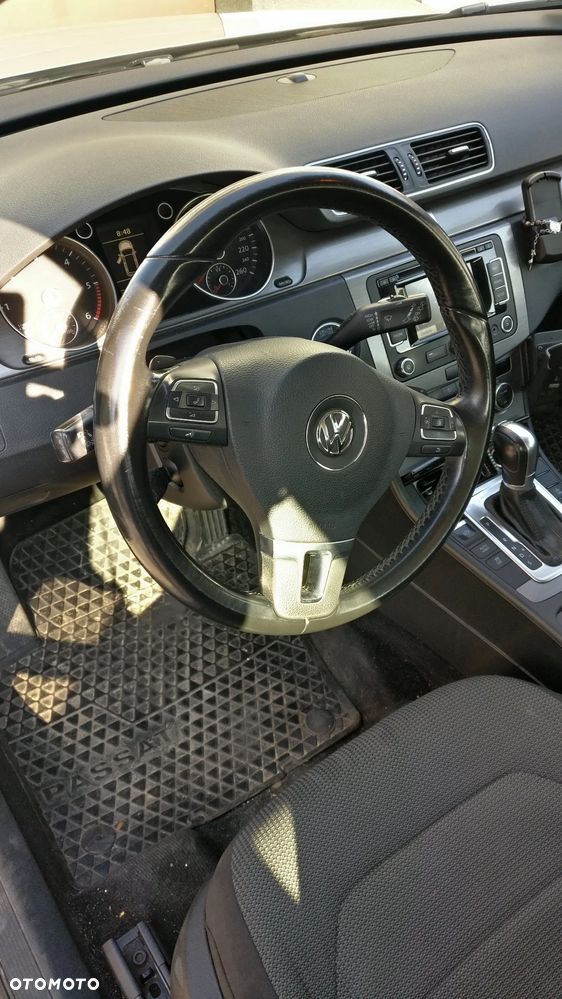 Volkswagen Passat Variant 2.0 TDI DSG BlueMotion Technology Comfortline - 9