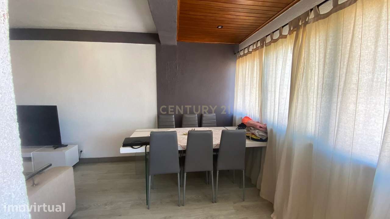 Apartamento T3 em Setúbal com Vista e Localização Central - Grande imagem: 2/16