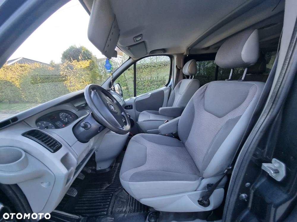 Opel Vivaro Tour - 21