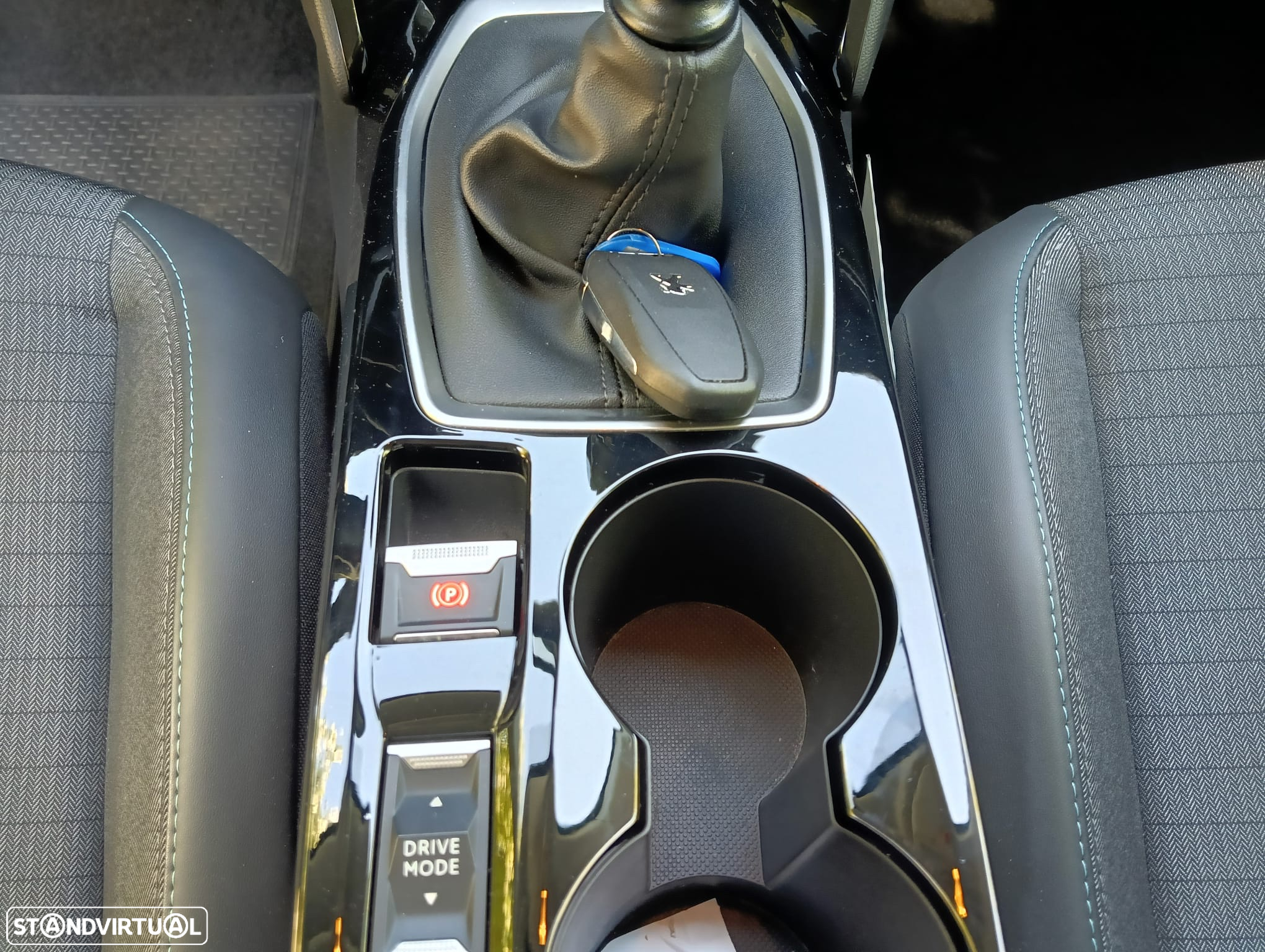 Peugeot 208 1.5 BlueHDi Allure Pack - 20