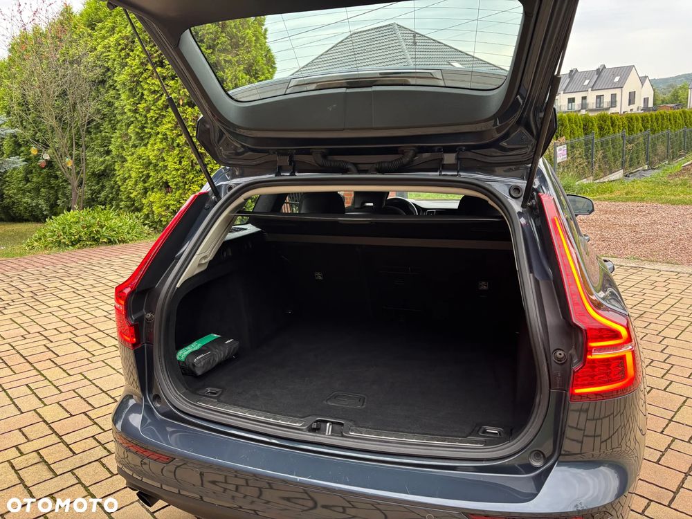 Volvo V60 B4 D Momentum - 10