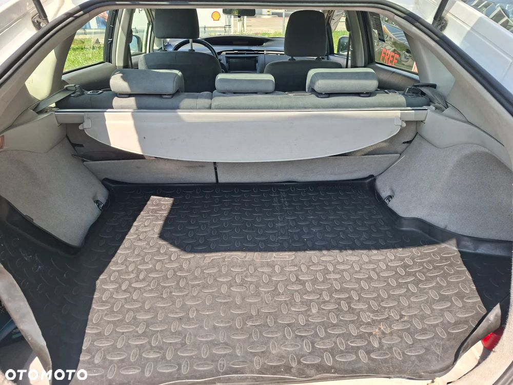 Toyota Prius - 10