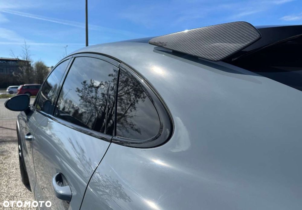 Porsche Cayenne - 12