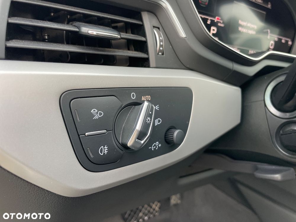 Audi A4 Avant 40 TDI S tronic - 30