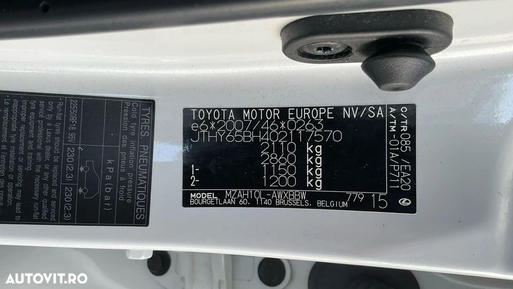 Lexus UX 250h FWD Executive - 36