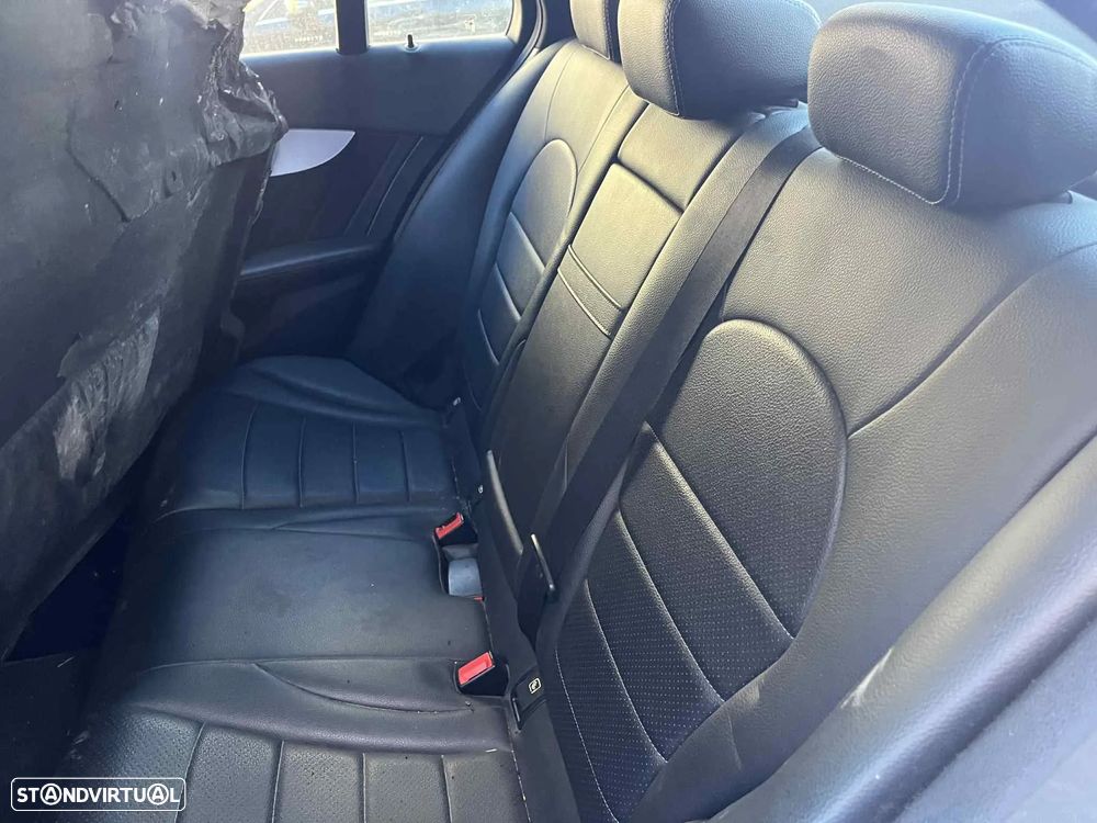 Mercedes Benz C200 d AMG W205 (Para Peças) - 7