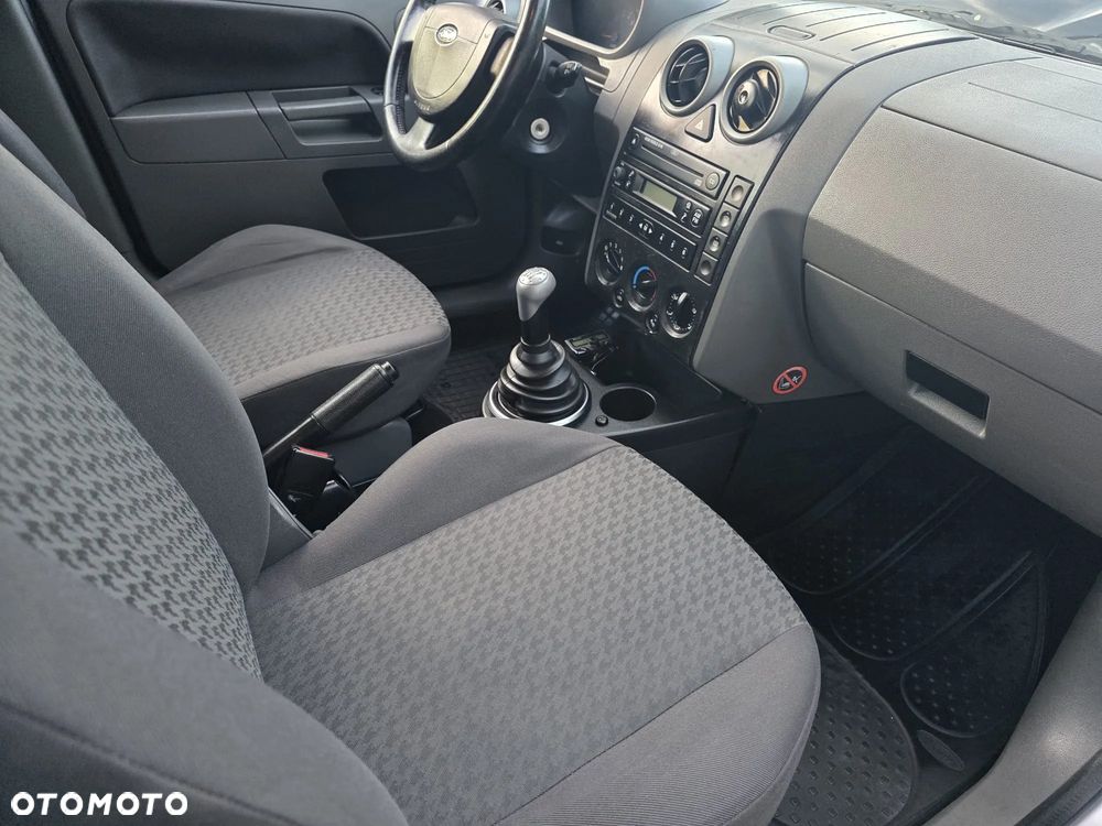 Ford Fusion 1.4 Ambiente - 4