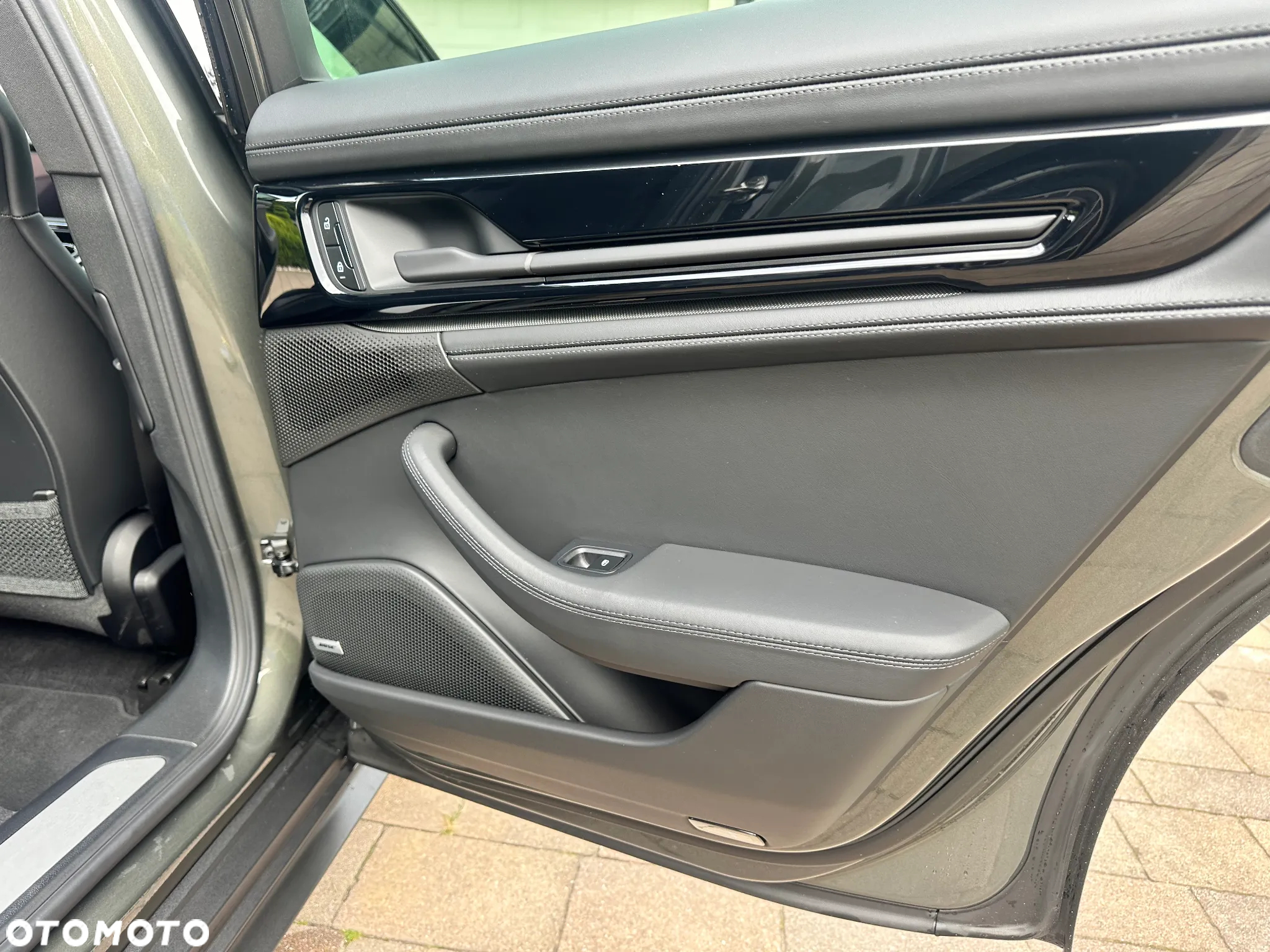 Porsche Panamera 4 E-Hybrid PHEV - 26