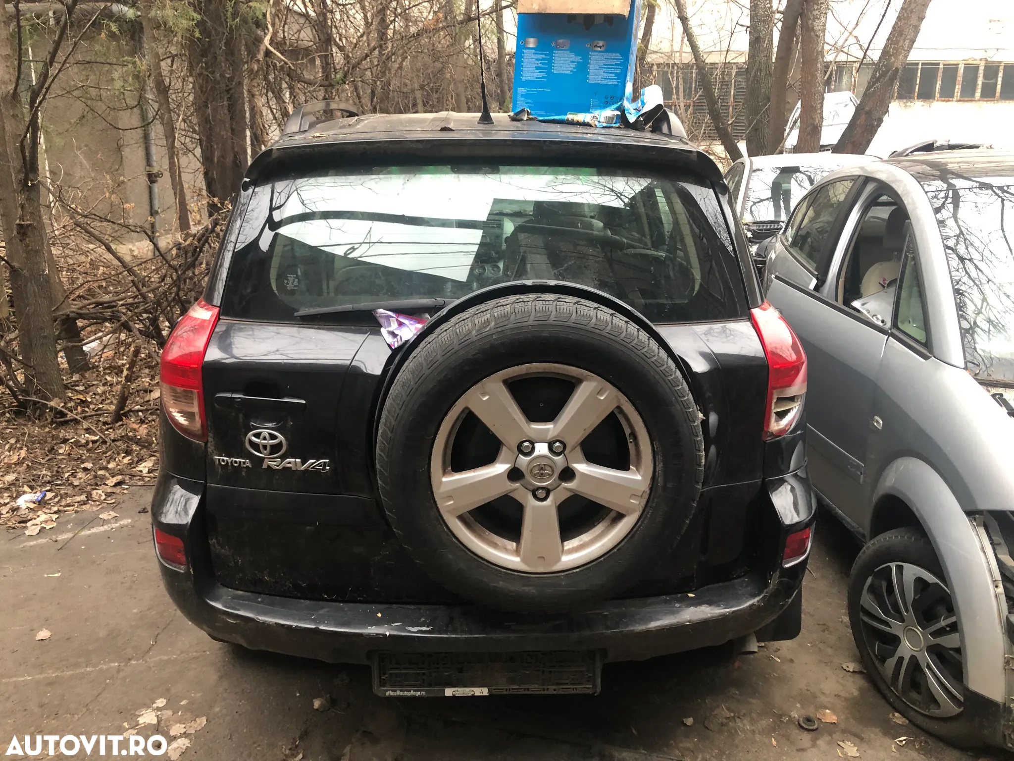 Dezmembrez Toyota Rav 4 2007 negru benzina - 3