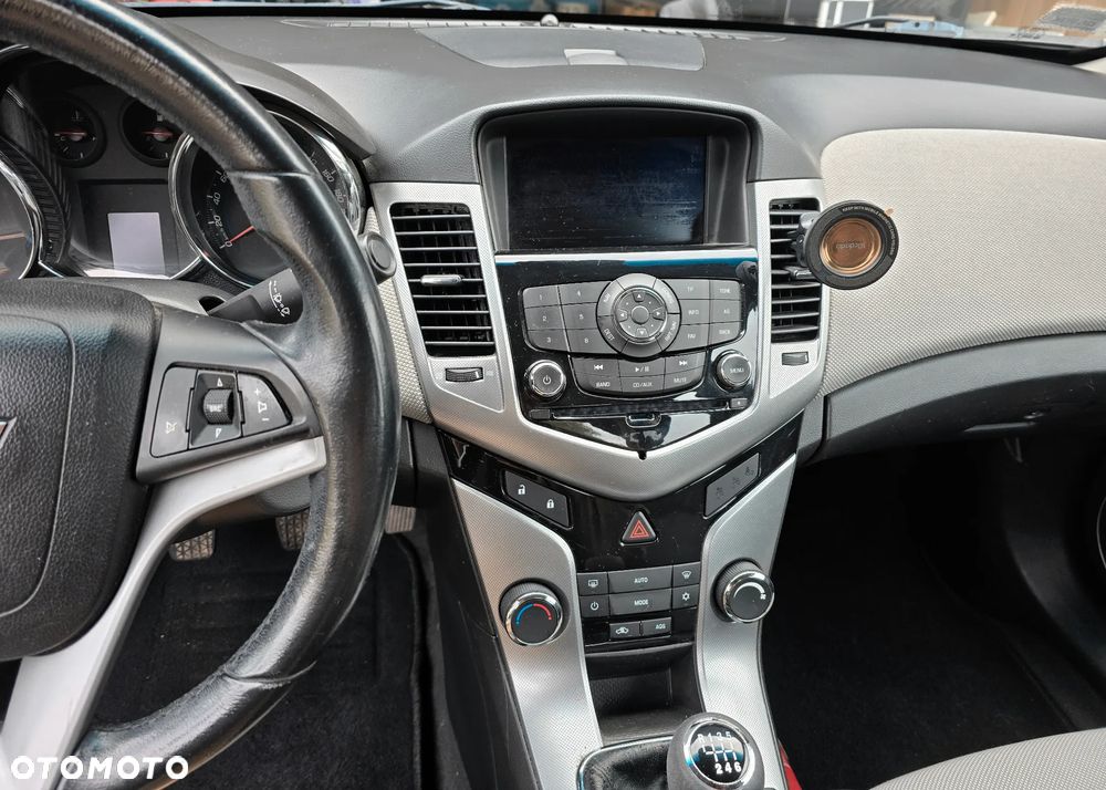 Chevrolet Cruze 2.0 D LT - 9