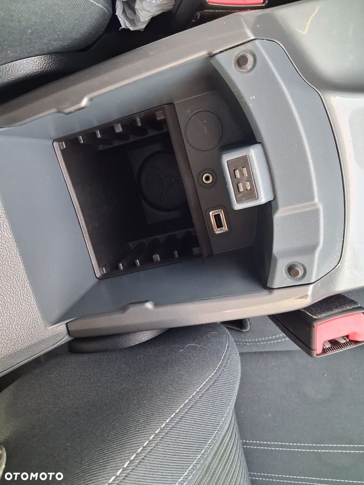 Ford Grand C-MAX 1.6 TDCi Start-Stop-System Titanium - 2