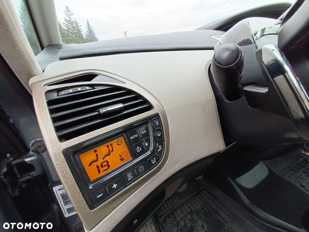 Citroën C4 Picasso 2.0 HDi Exclusive - 16