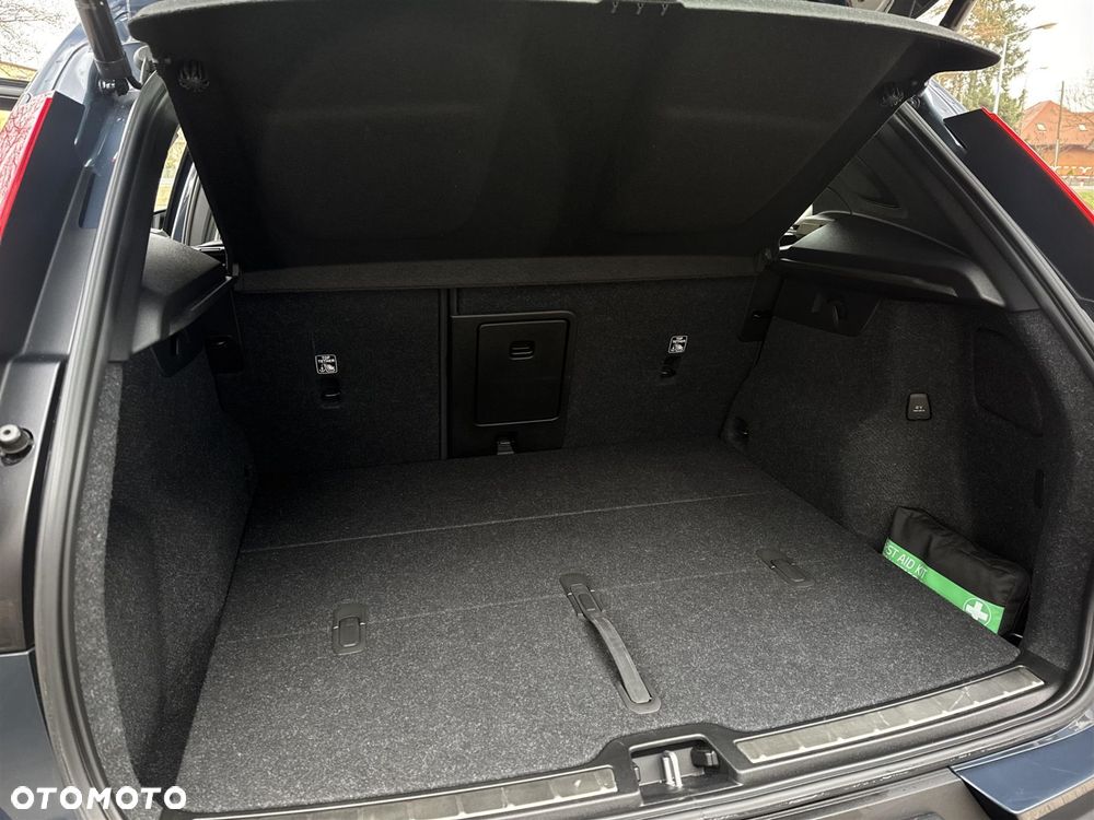 Volvo XC 40 - 24