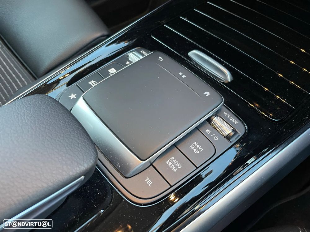 Mercedes-Benz GLB 180 d 8G-DCT Progressive - 28