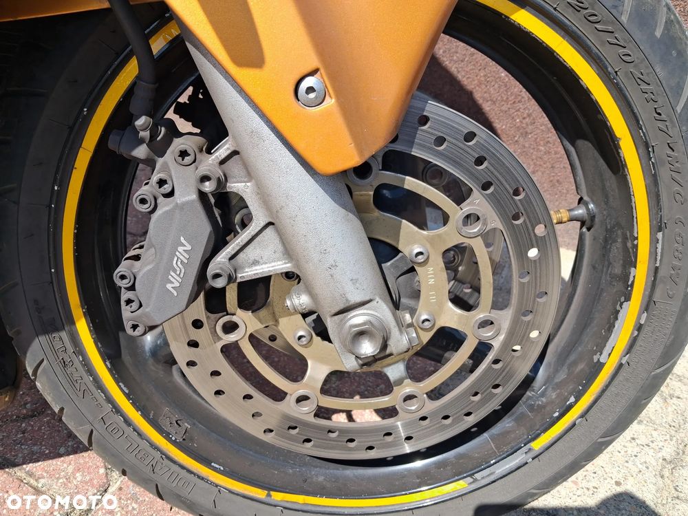 Honda CBR - 6