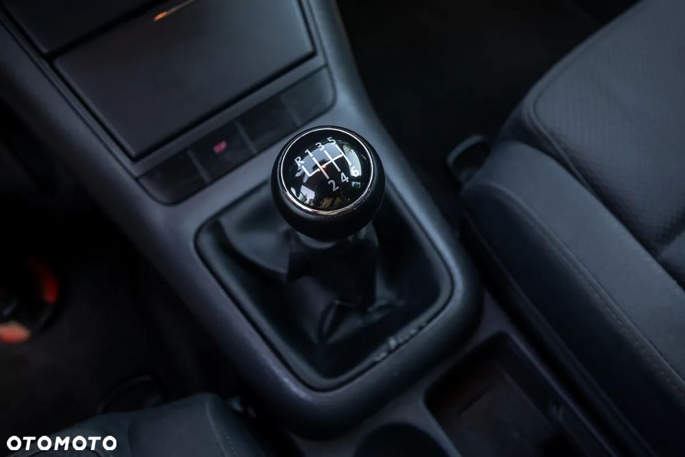 Volkswagen Golf Plus 1.6 FSI Sportline - 26