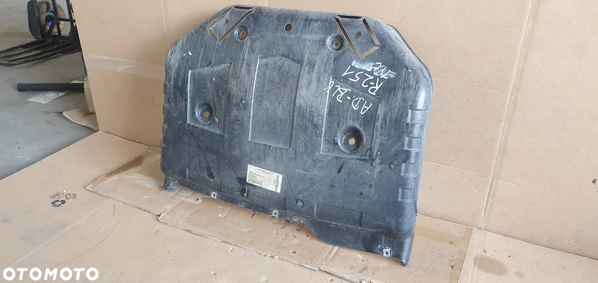 Osłona płyta podwozia zbiornika tył Mercedes R-Klasa W251 A2516100408 - 3