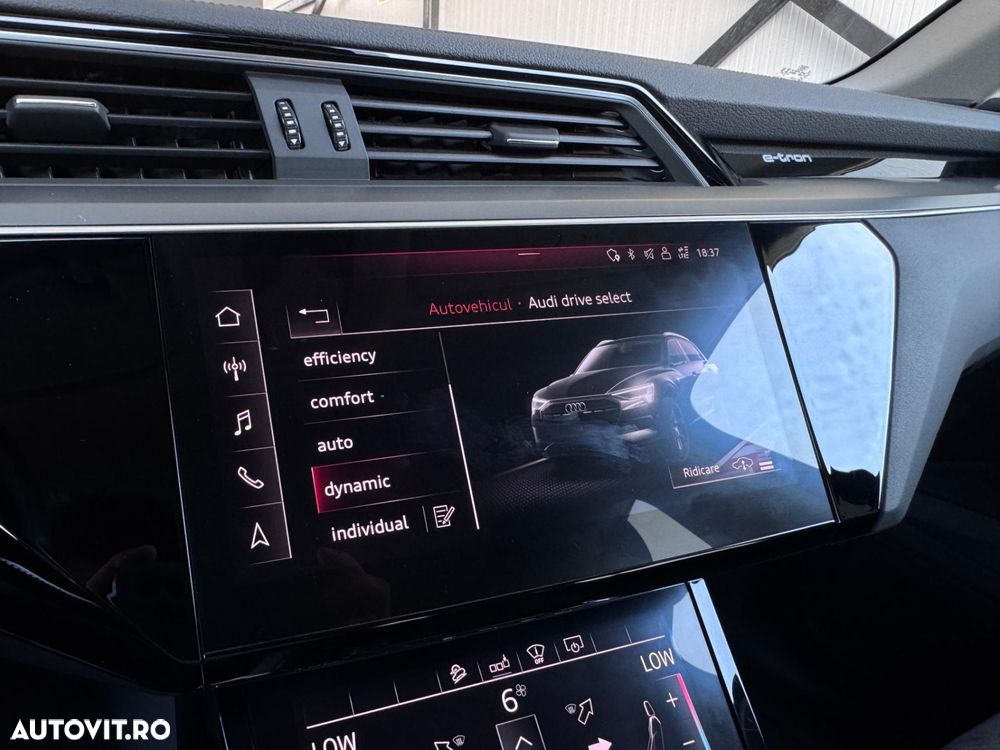 Audi e-tron - 24