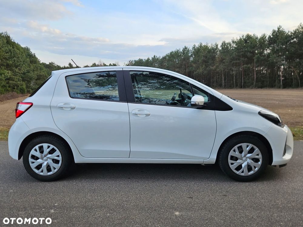 Toyota Yaris 1.5 Premium - 3