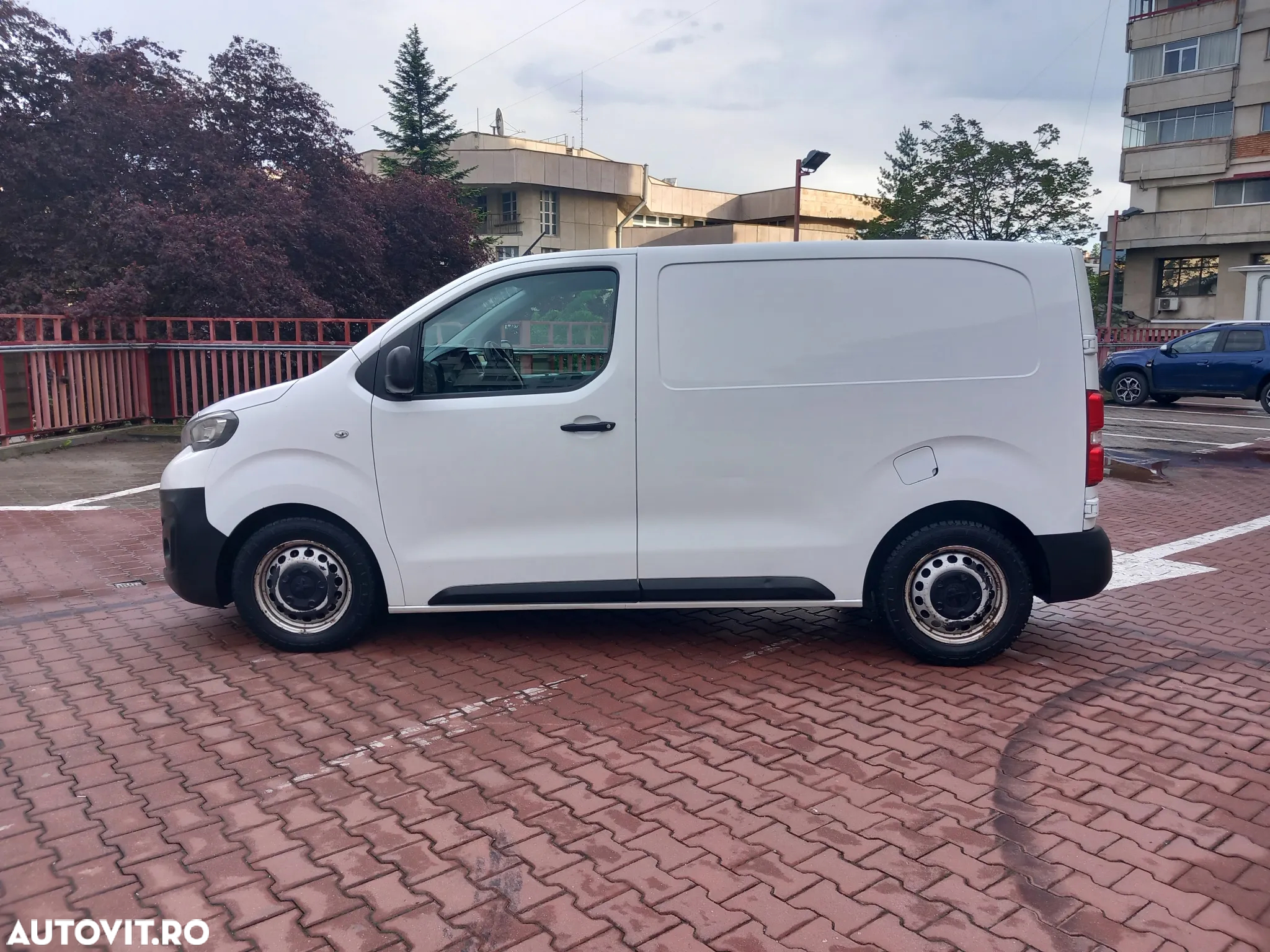 Peugeot Expert Combi L1H1 1.6 BlueHDI 115 S&S - 4