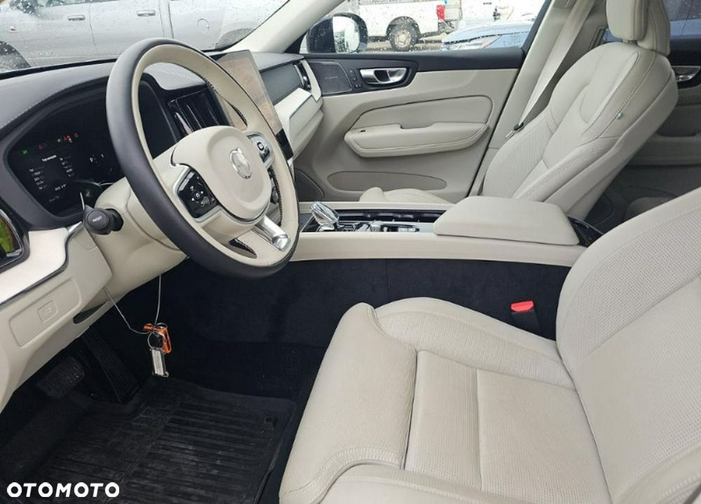 Volvo XC 60 B5 B AWD Ultra Dark - 7