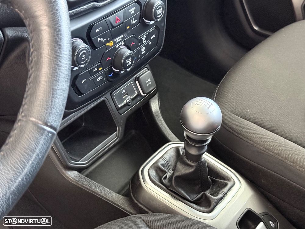 Jeep Renegade 1.0 T Limited - 18