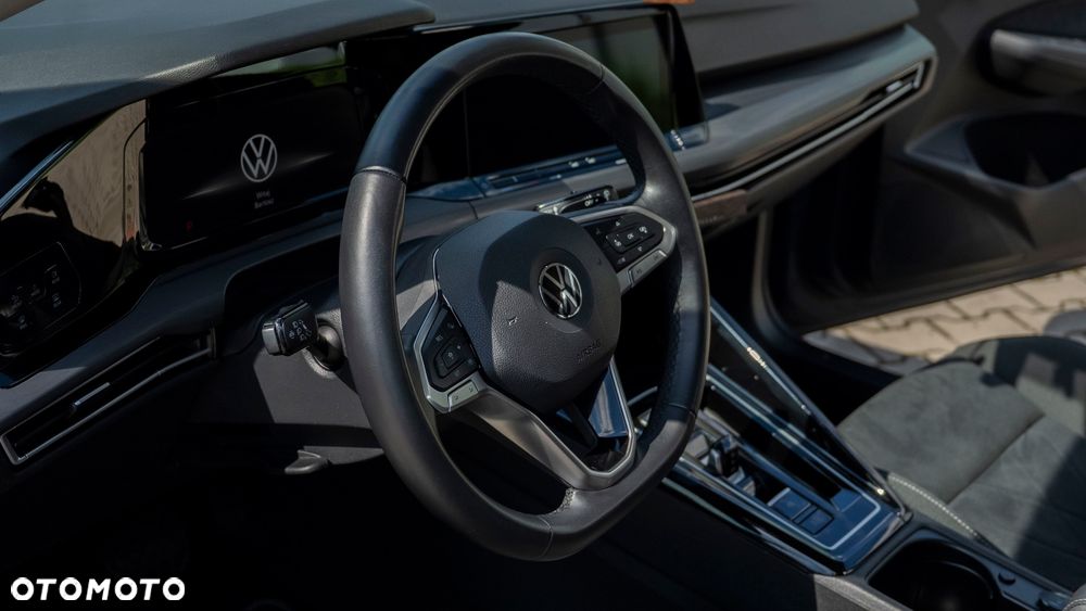 Volkswagen Golf - 10