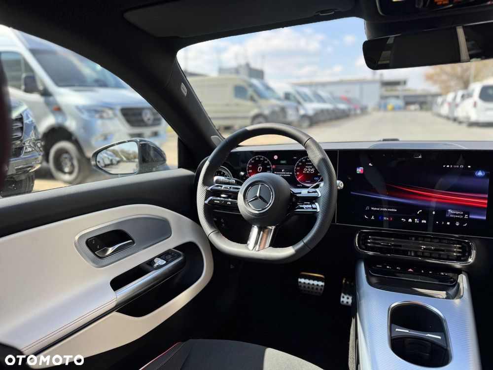 Mercedes-Benz CLA - 11