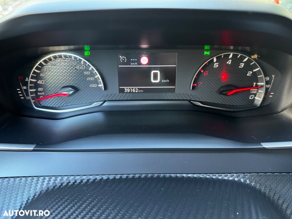 Peugeot 2008 - 6