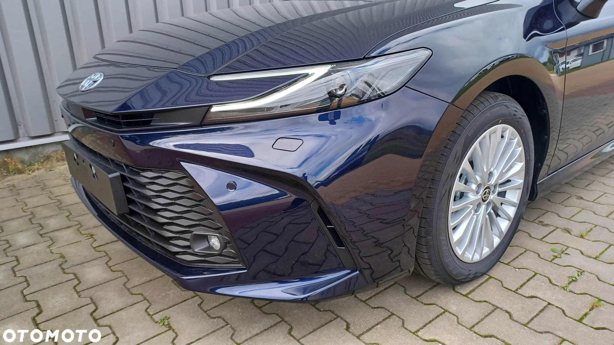 Toyota Camry 2.5 Hybrid Dynamic Force Comfort e-CVT - 8
