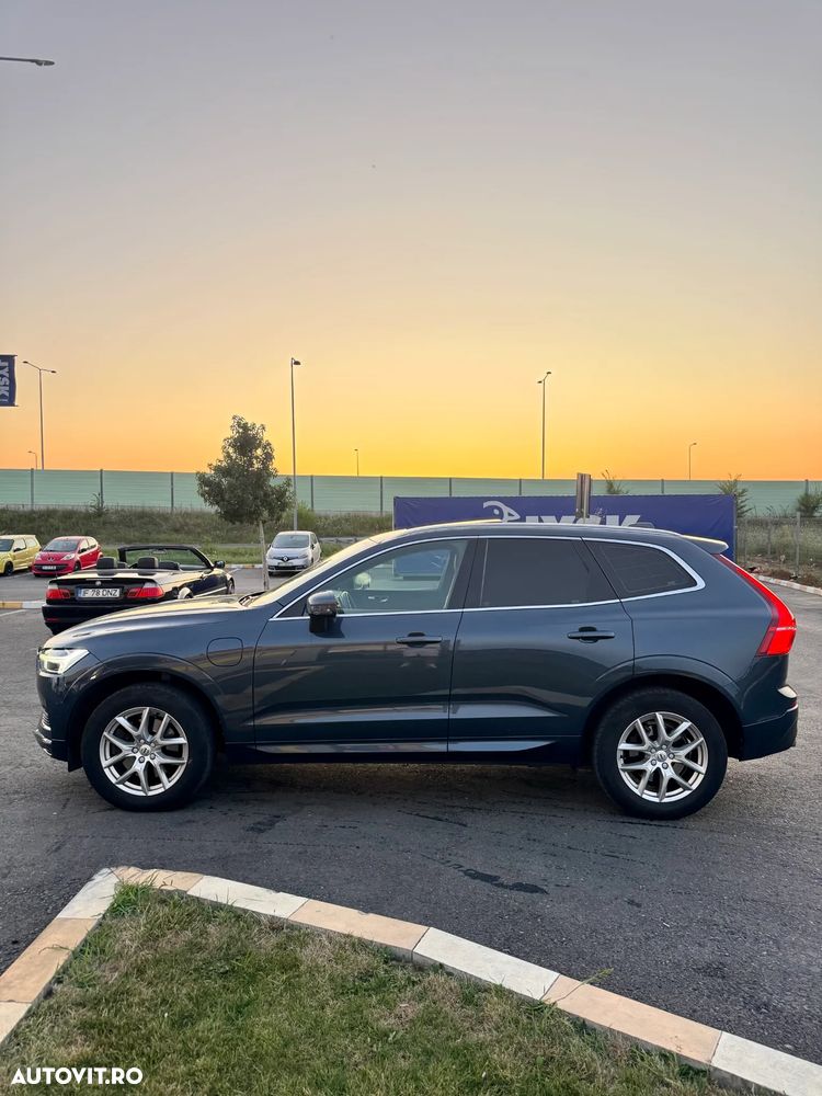 Volvo XC 60 T8 Twin Engine AWD Momentum - 4