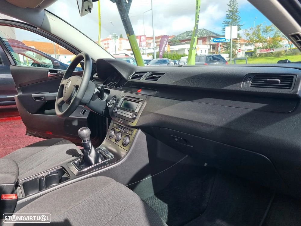 VW Passat Variant 1.6 FSi Trendline - 23