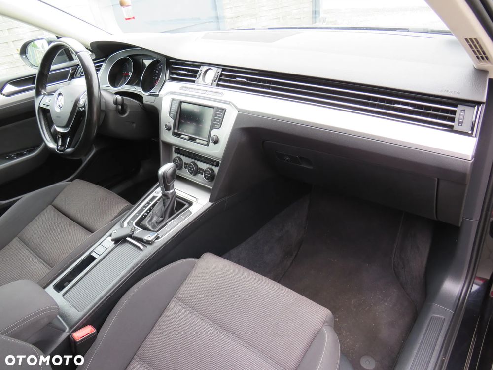 Volkswagen Passat 1.6 TDI (BlueMotion Technology) DSG Trendline - 35