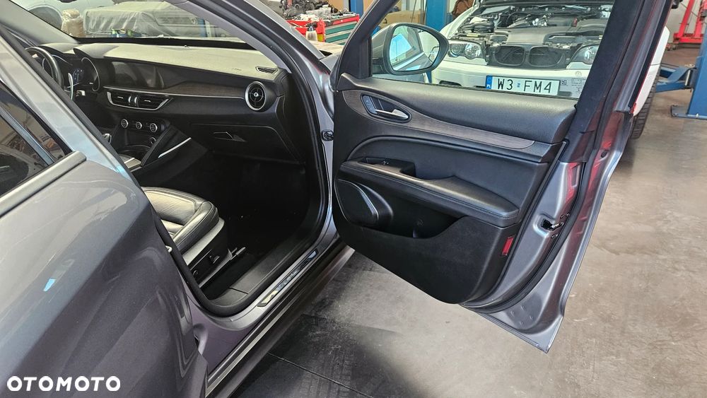 Alfa Romeo Stelvio 2.0 Turbo First Edition Q4 - 19