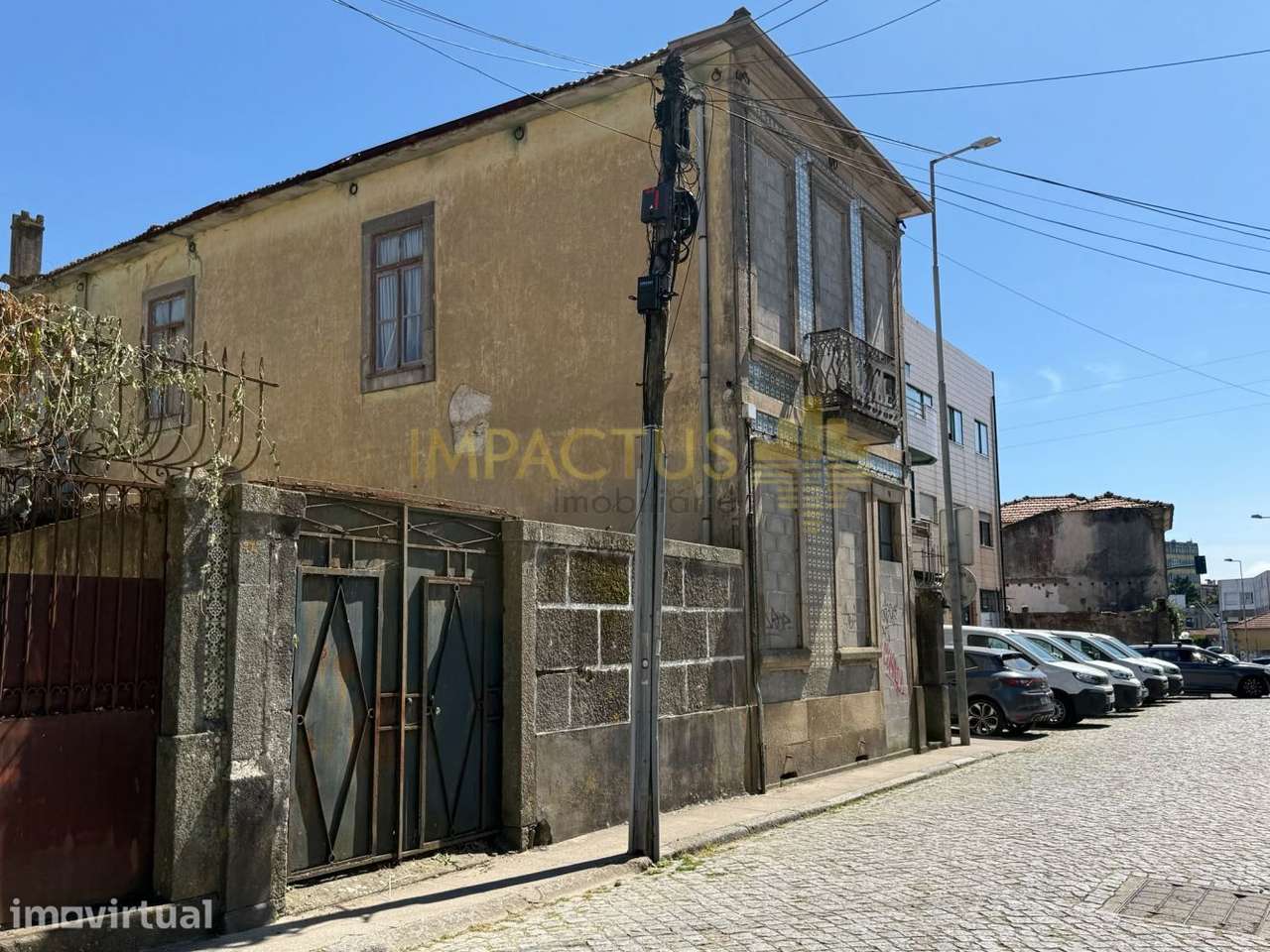 Moradia T3 para restauro - Grande imagem: 2/16
