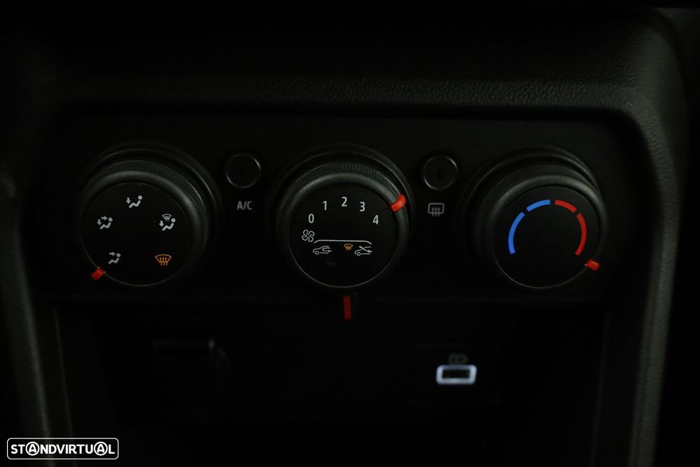 Dacia Sandero 1.0 TCe Expression CVT - 13