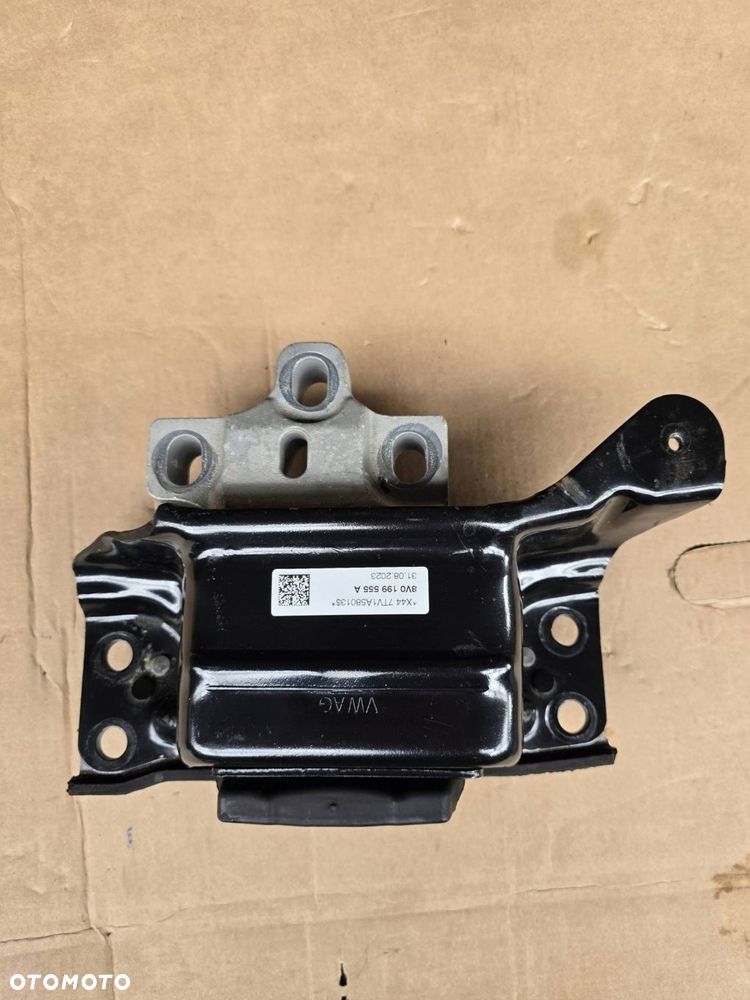 poduszka skrzyni biegów lewa audi a3 rs3 8y 8v0199555a 2024r - 2