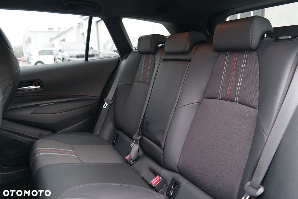 Toyota Corolla 2.0 Hybrid GR Sport - 11