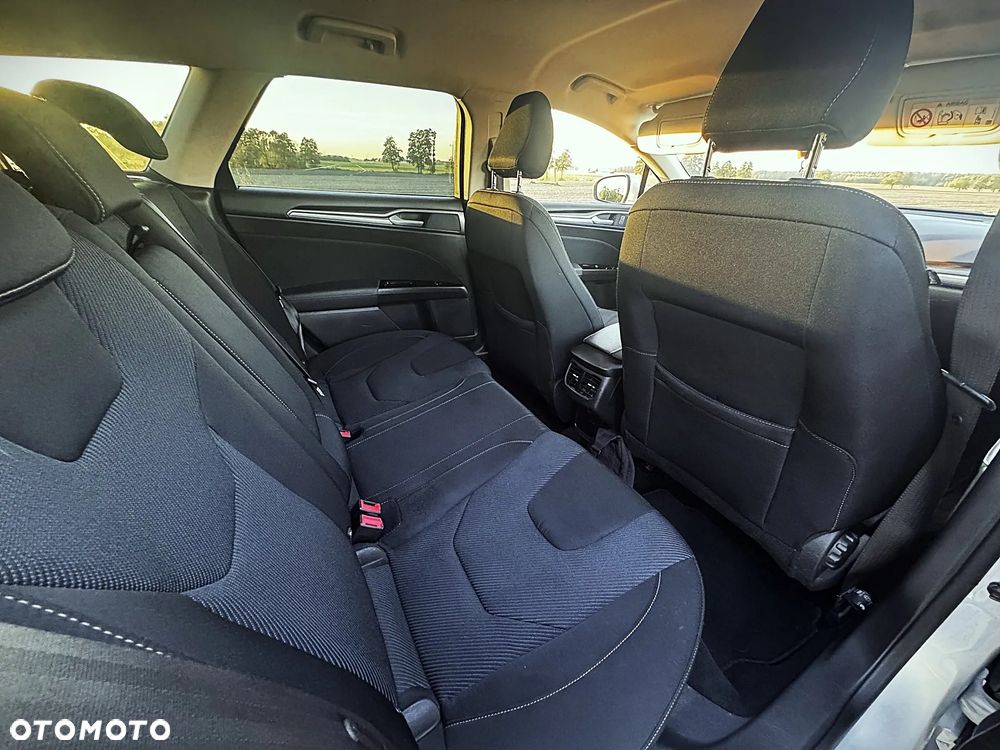 Ford Mondeo - 25