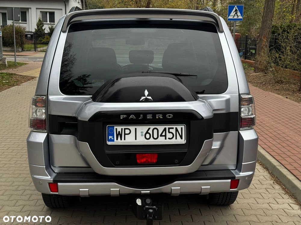 Mitsubishi Pajero 3.2 DI-D Automatik Diamant Edition - 22