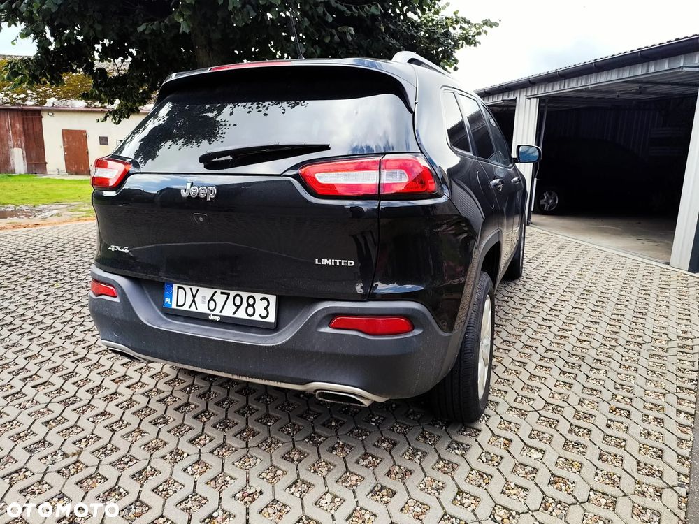 Jeep Cherokee - 8
