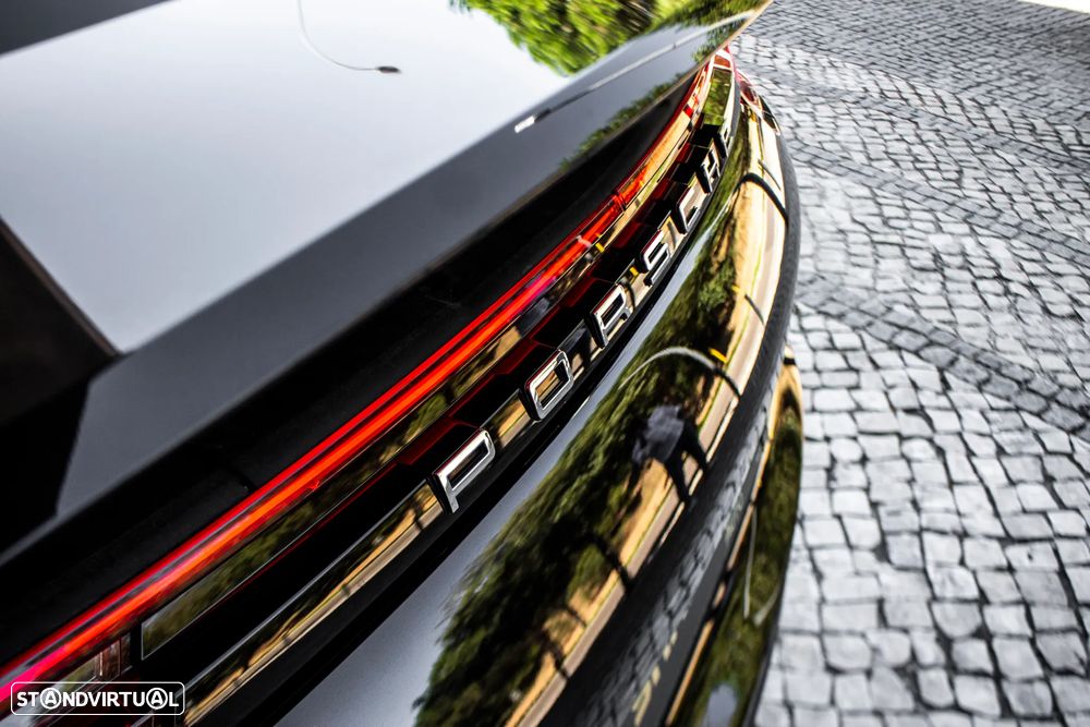 Porsche Panamera 4 E-Hybrid - 12