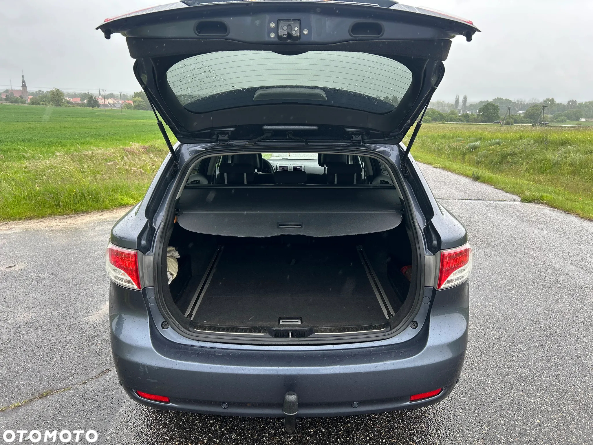 Toyota Avensis 2.0 D-4D Combi Sol - 12