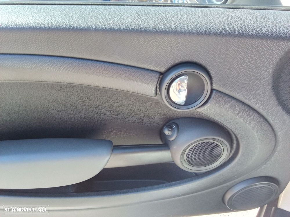 MINI 3 Portas One 1.6 - 18