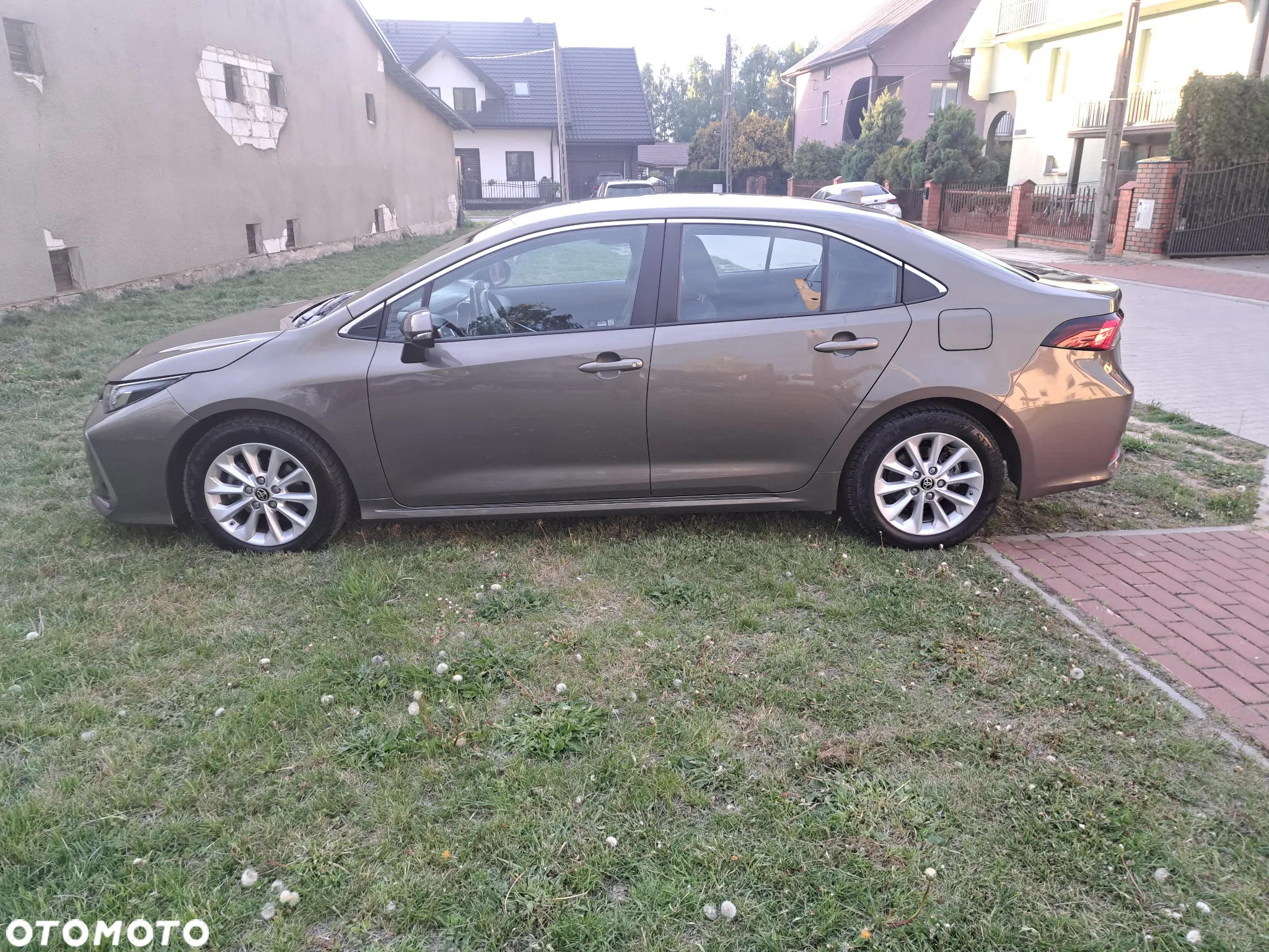 Toyota Corolla 1.8 Hybrid Comfort - 3