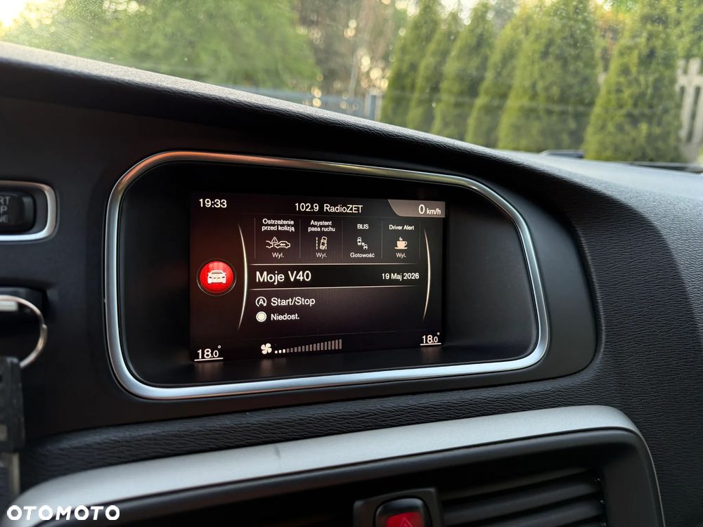 Volvo V40 D2 Geartronic Momentum - 29