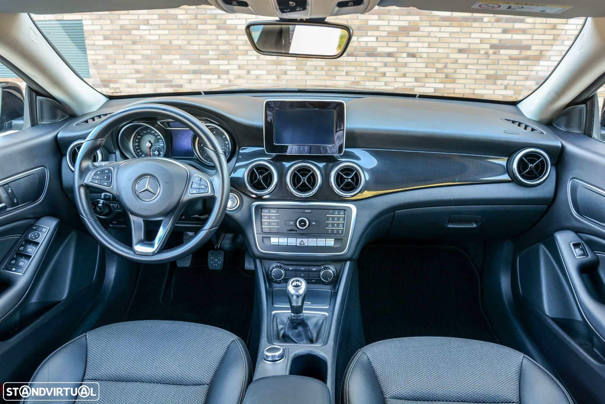 Mercedes-Benz CLA 180 d Shooting Brake Urban - 12